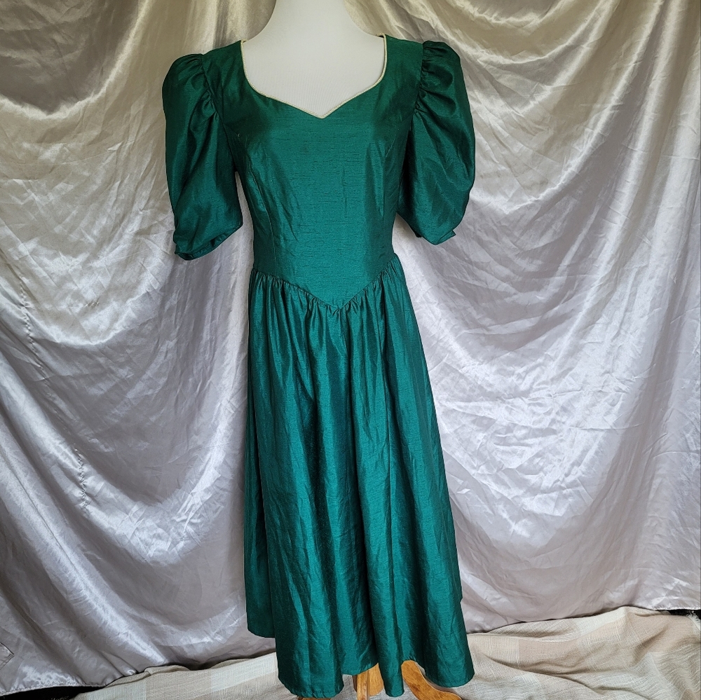 True Vintage Operacore Regency Glam Prom HoCo Emerald Green Midi Formal Dress